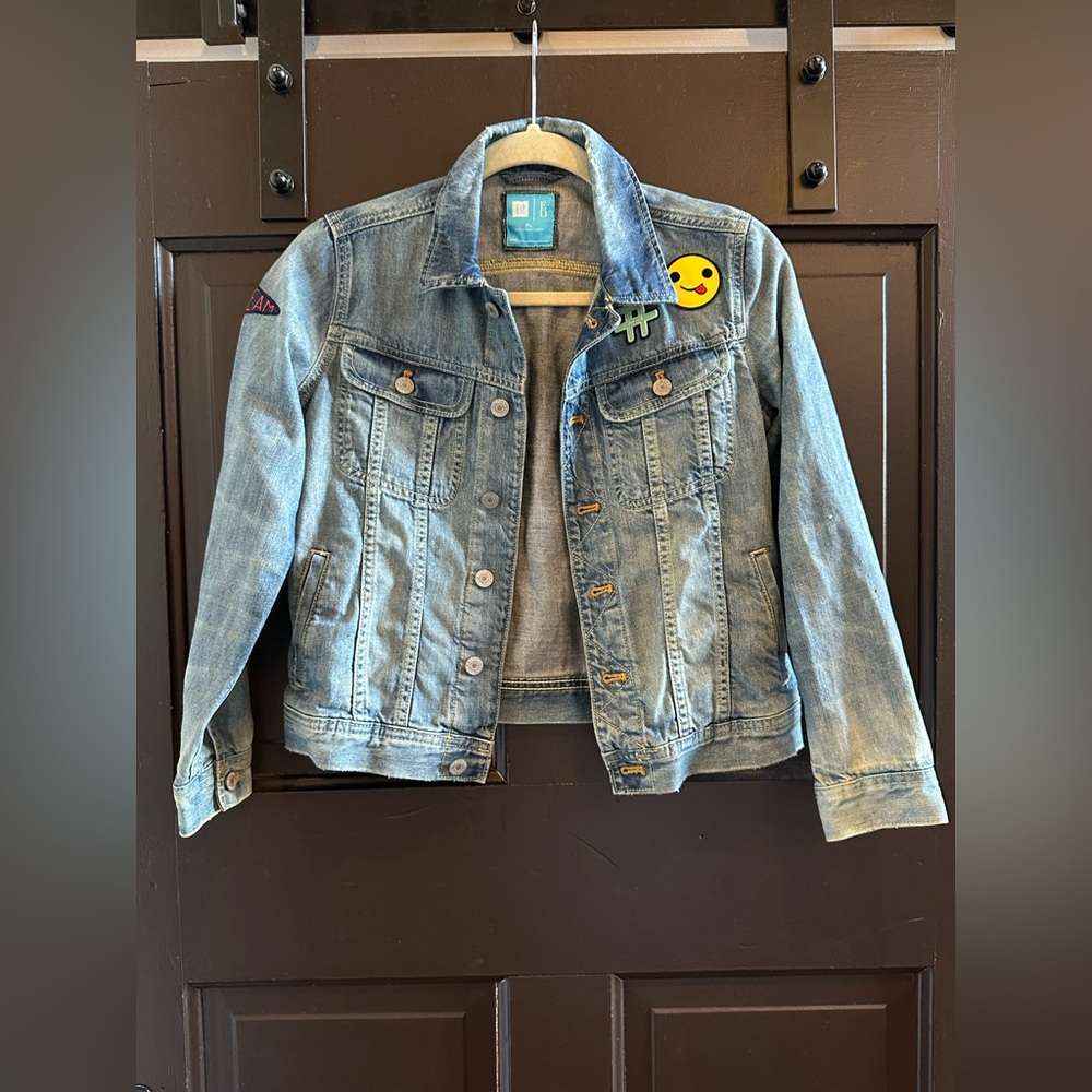 GAP KIDS Size XL Jean Jacket Medium Wash Cotton Pockets Patches